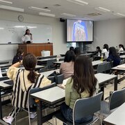 教職実践演習で卒業生のお話を聞きました