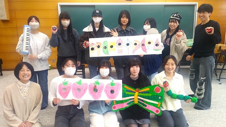 イオンモール大高で教育保育学科・武藤ゼミがパフォーマンス　クリスマスイブに音楽劇や生演奏