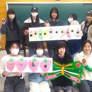 イオンモール大高で教育保育学科・武藤ゼミがパフォーマンス　クリスマスイブに音楽劇や生演奏